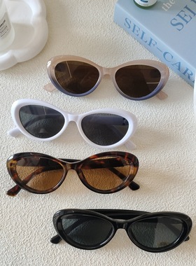 新款猫眼蛇头金属装饰墨镜男女款