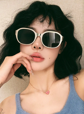 韩版ins质感金属复古凹造型街拍