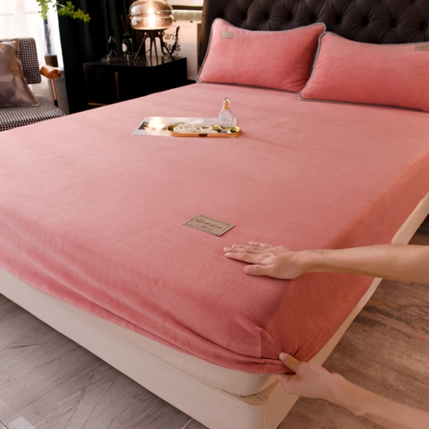 软乎乎牛奶绒床笠单件冬季保暖豆沙粉纯色防滑床垫罩1.21.51.82米