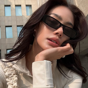 爆帅辣妹欧美复古窄长方形黑色墨镜显脸小高级感街拍霸气太阳眼镜
