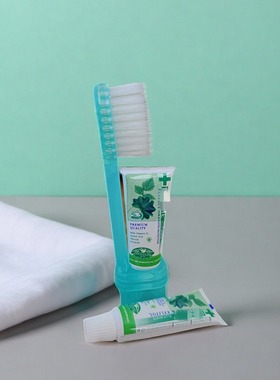 旅行款~T~国D~e~nt~iste健~L~白牙膏3gX2支 +一次性牙刷