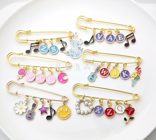 周深周边张艺兴王俊凯陈颖莎李宇春徐之谦许巍陈楚生应援物料