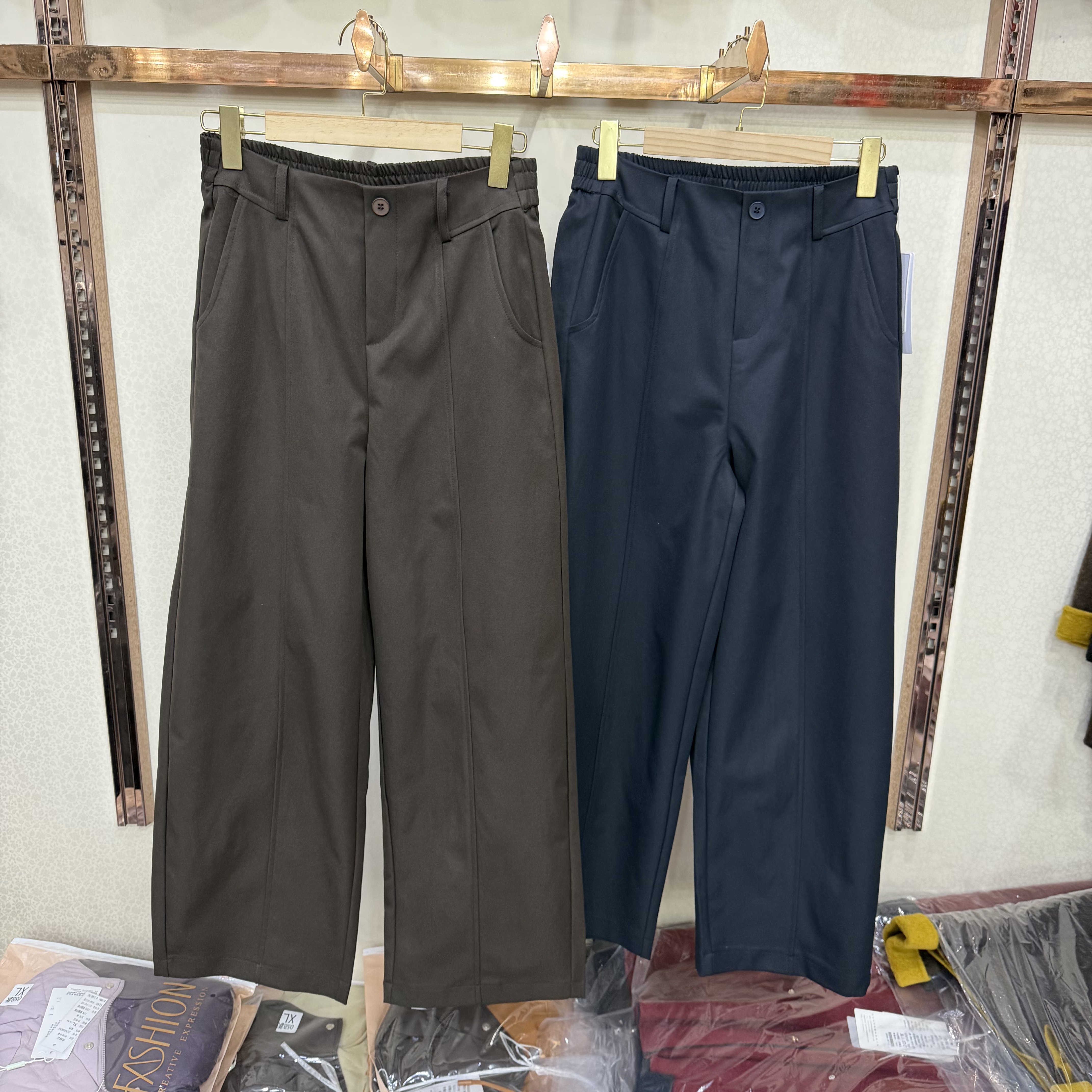 亿可彩菲16532半松紧腰阔腿西装裤女秋前中缝垂感宽松直筒休闲裤