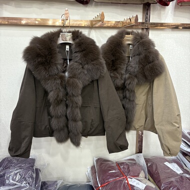 商场同款96062冬季新款洋气可拆卸大狐狸毛领派克90羽绒服保暖女