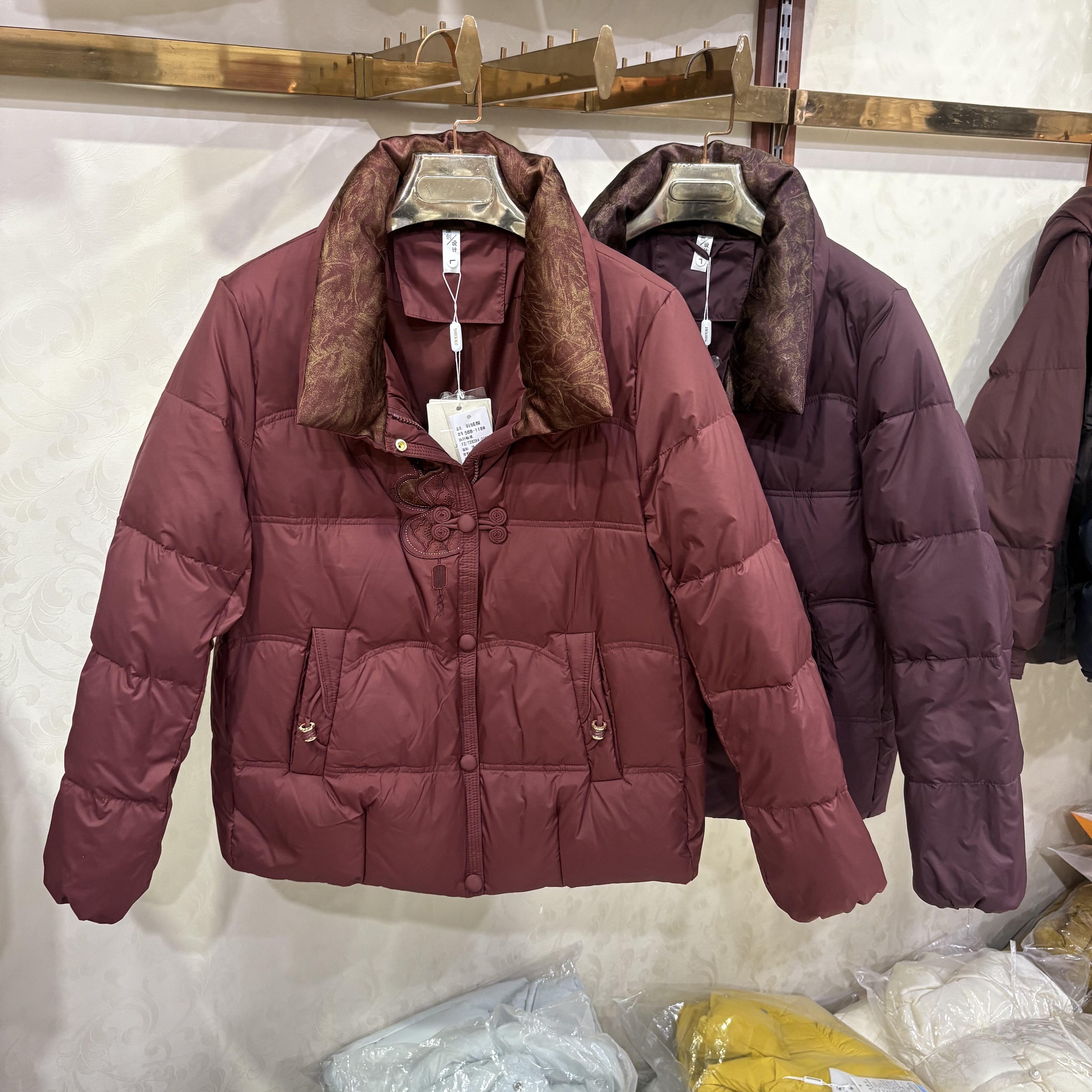 商场同款58B-118妈妈国风羽绒服冬新款翻领保暖刺绣外套羽绒服女