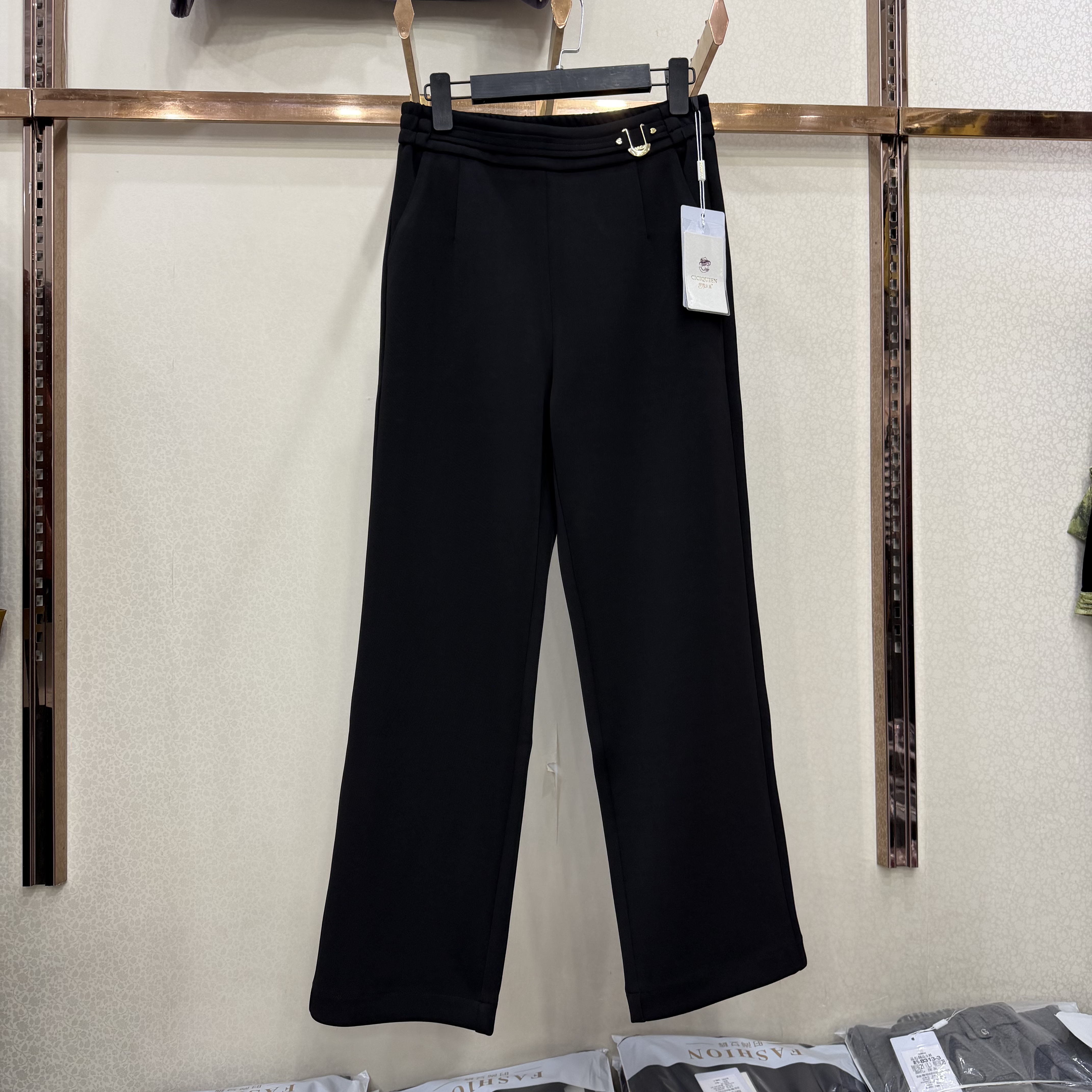 茜茜女皇8508妈妈秋季黑色直筒阔腿裤女松紧腰垂感显瘦休闲长裤子