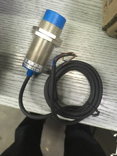 FRB30E15PK接近开关 齐平M30接近感应开关传感器3线npn常開抗干扰