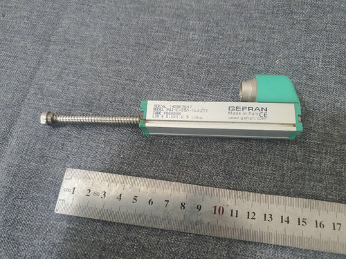 意大利GEFRAN位移传感器回弹式电子尺滚轮测头厚度测量传感器PY3