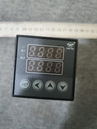 上润仪温控器WP-ED303-02-23-HL-P-T,48*48上下限报警万能输入