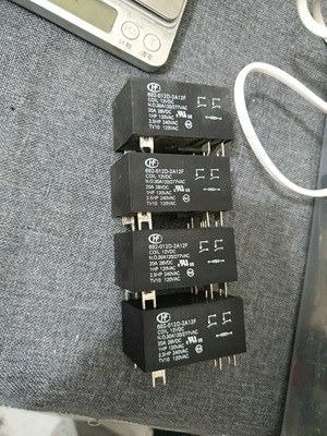 正品宏发继电器12VDC 30A 二开二闭8脚位   692-012D-2A22F