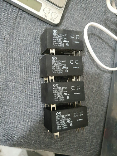 正品宏发继电器12VDC 30A 二开二闭8脚位   692-012D-2A22F