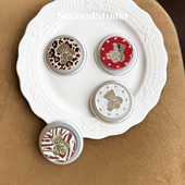 小众原创镜面小熊创意可爱红色磁吸支架复古豹纹手机支架气囊白色