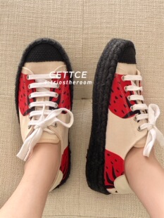 【SALE】CETTCE 折扣现货 Jw Anderson 草莓印花帆布平底鞋运动鞋