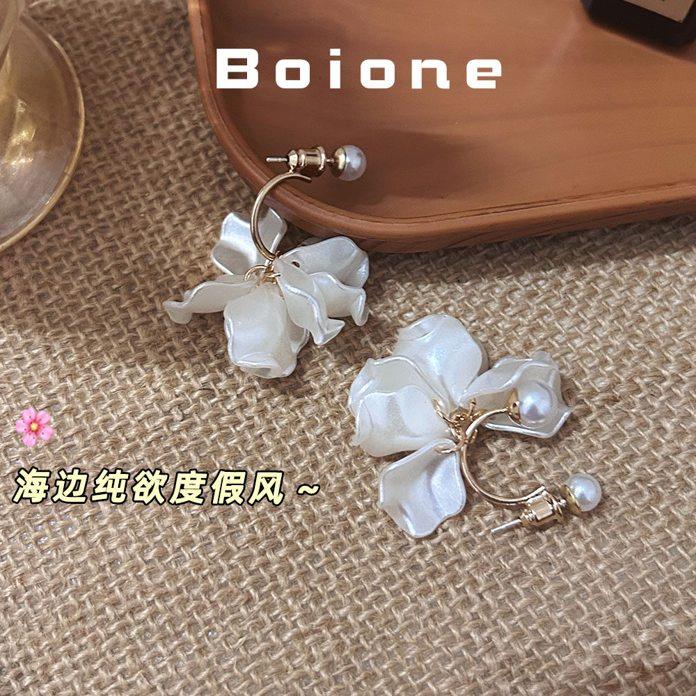 温柔仙女气质白色贝壳花朵耳环