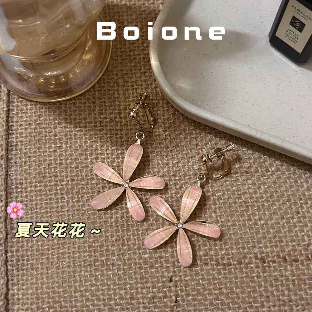 【实拍】甜妹夏天出游花花耳环