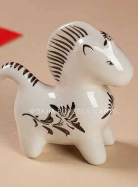 磁州窑手绘十二生肖陶瓷摆件