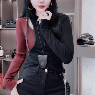 设计感撞色小心机T恤打底衫女性感辣妹修身法式长袖黑色圆领上衣
