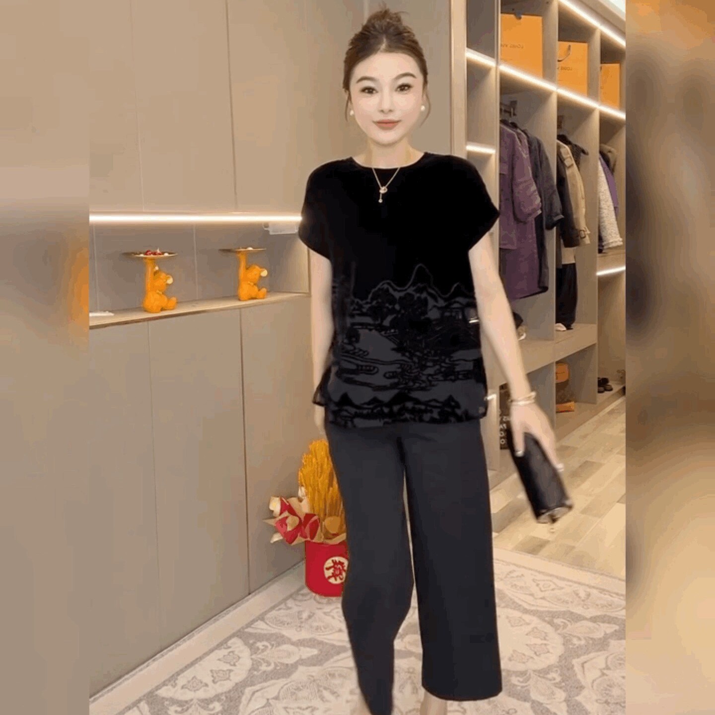 烧花植绒丝绒短袖T恤衫女圆领黑色金丝绒上衣高级感山水画打底衫
