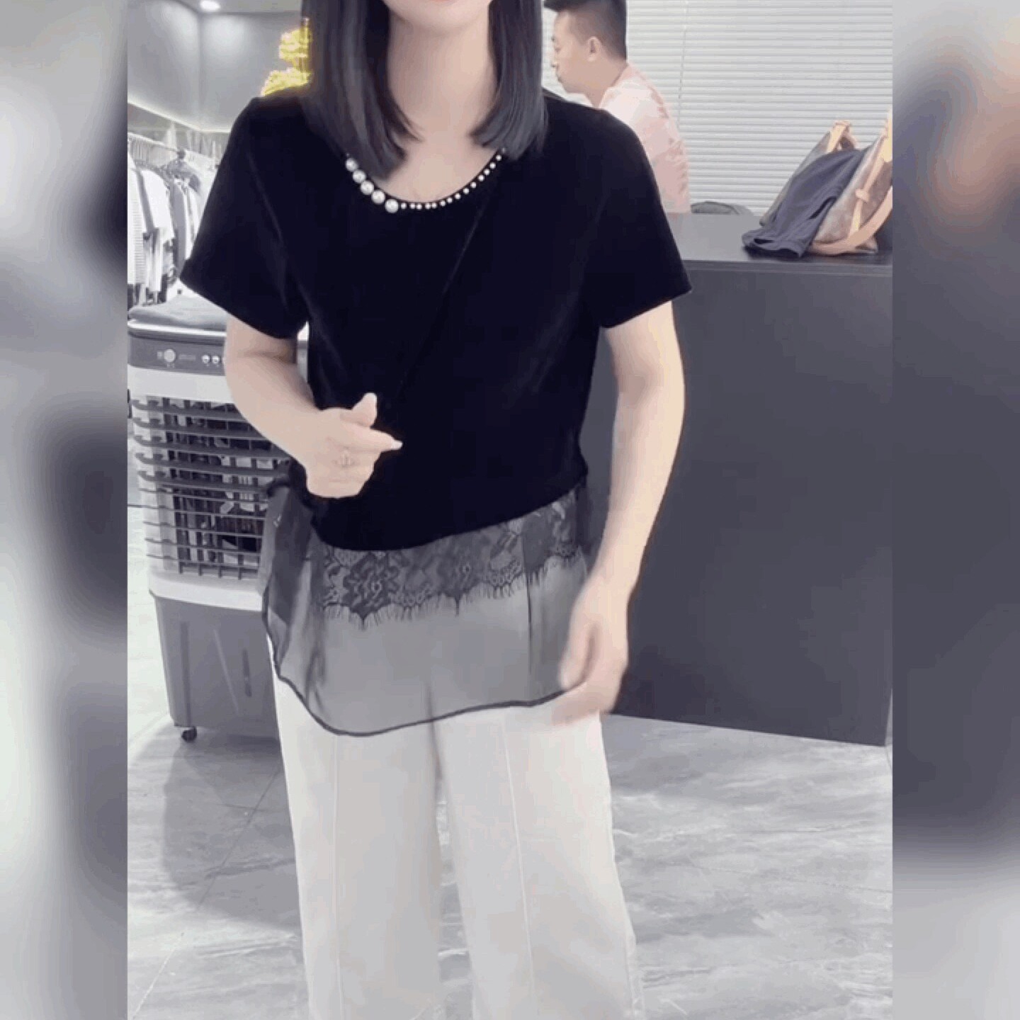 法式冰丝绒拼雪纺T恤衫女时尚气质圆领短袖打底衫钉珠黑色上衣潮