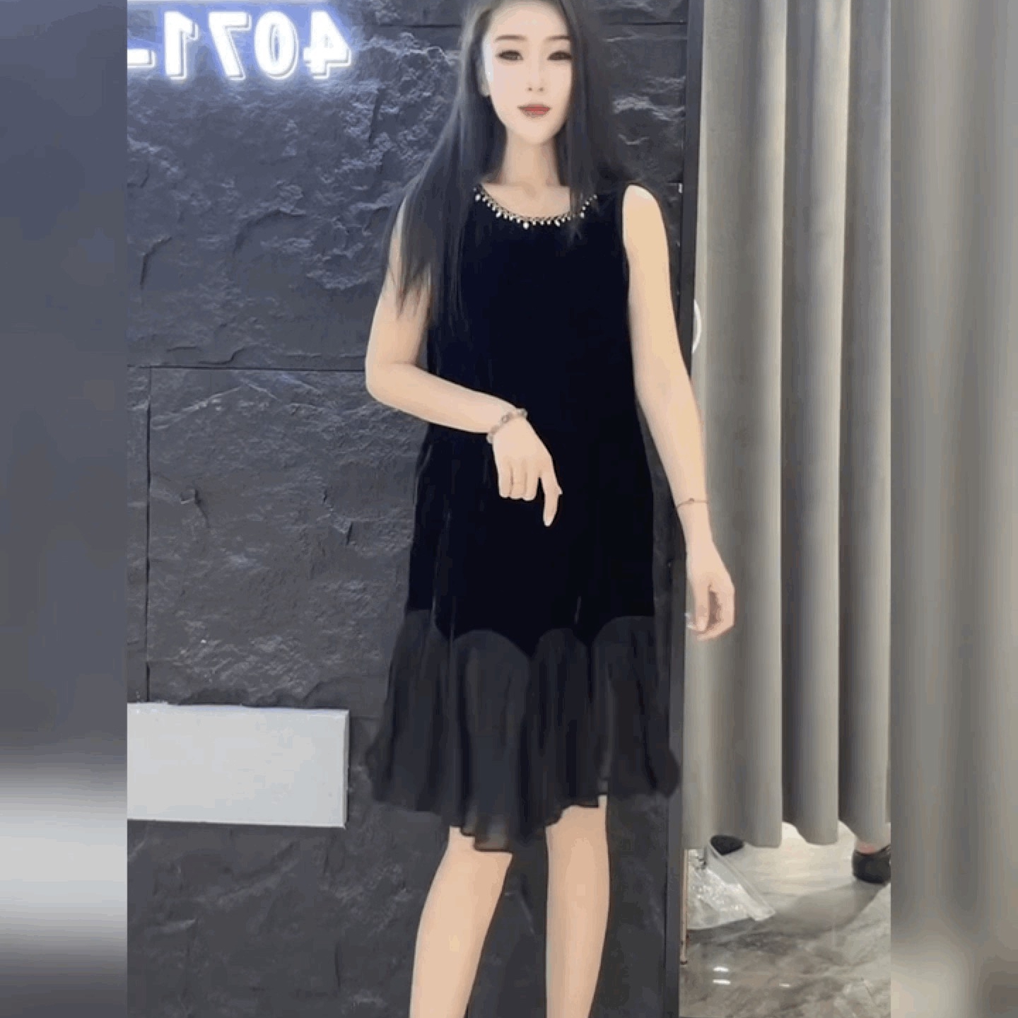 法式赫本风无袖金丝绒连衣裙女