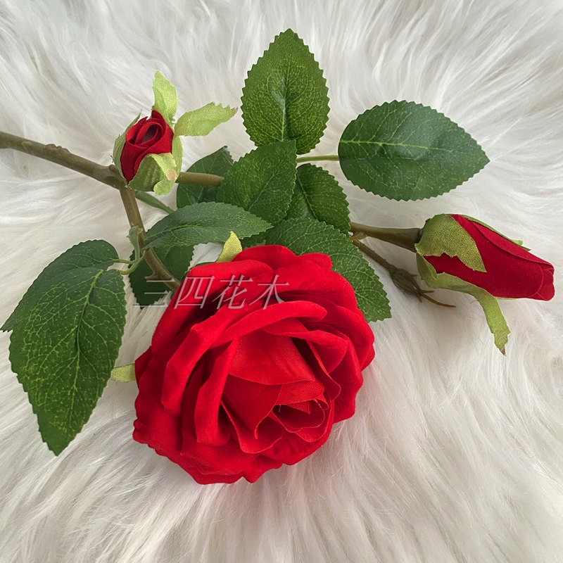 仿真花新款3头绒布玫瑰家居假花绢花摆件花艺情人节花束餐桌装饰