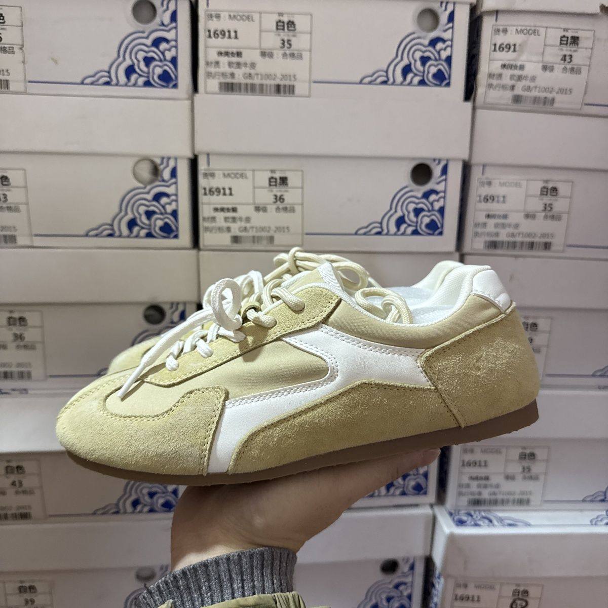 品牌商场撤柜断码平底真皮德训鞋女春秋四季高颜值跑步旅游板鞋女,女鞋,德训鞋,淘宝优惠券,粉丝福利购,淘宝优惠卷