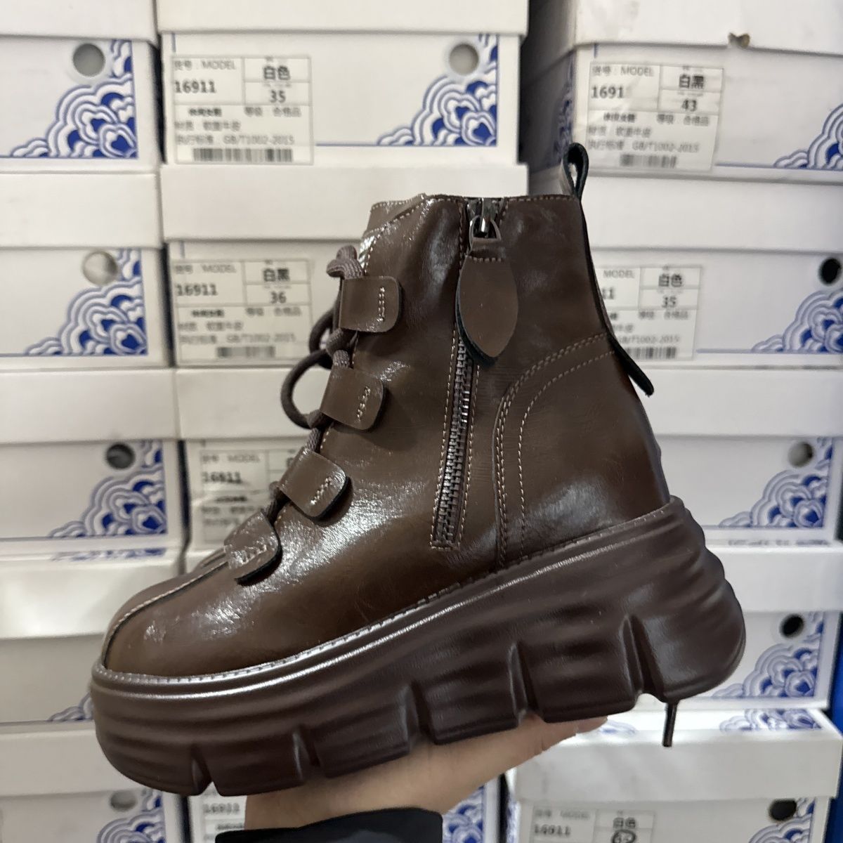 6cm轻便撤柜断码厚底真皮马丁靴女秋冬休闲增高皮靴短靴女小个子