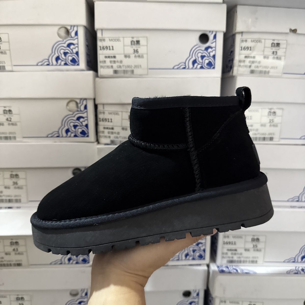 大棉撤柜断码厚底真皮雪地靴女冬季加绒保暖棉鞋黑色防寒防滑短靴