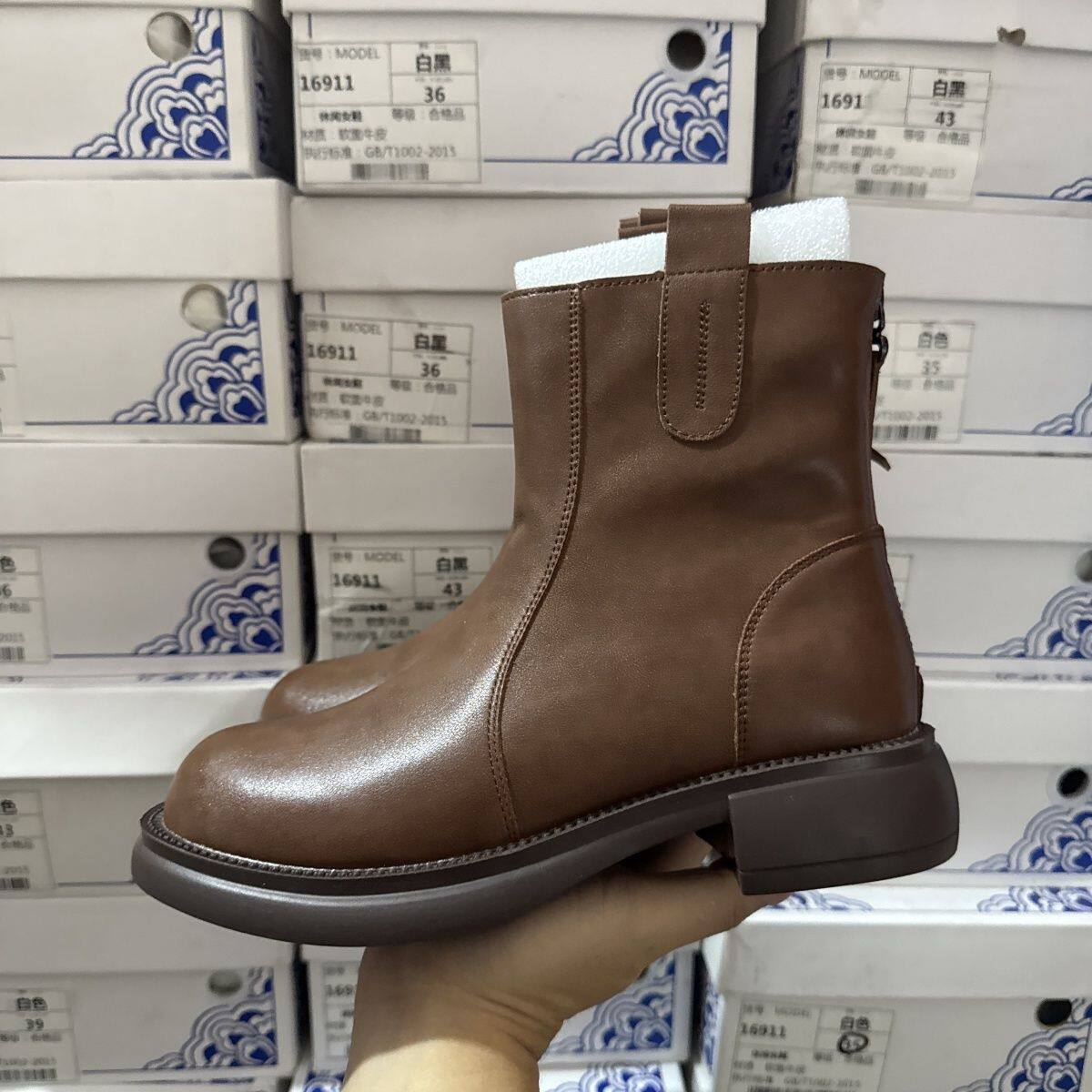 高品质撤柜断码平底真皮马丁靴女秋冬复古轻便拉链瘦瘦靴显瘦不累,女鞋,马丁靴,淘宝优惠券,粉丝福利购,淘宝优惠卷