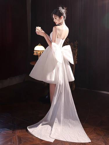 白色晚礼服名媛领证小白裙女宴会气质吊带缎面连衣裙高级质感夏季