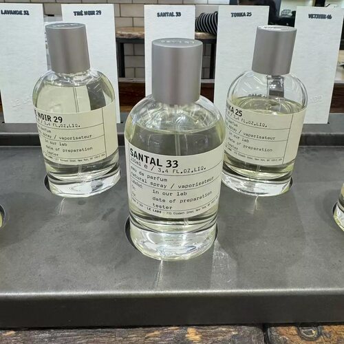 lelabo檀香木santal33号 红茶29号 别样13号 22号31号香水实验室