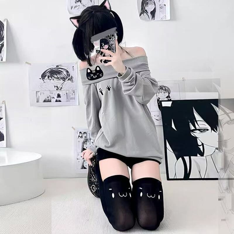 刺绣猫咪图案德绒长袖t恤女2026春秋新款辣妹一字肩修身保暖上衣