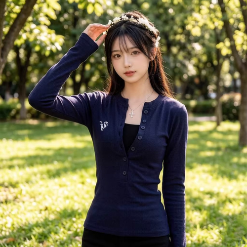 2026秋季新款纽扣刺绣设计长袖t恤女修身休闲显瘦打底衫上衣ins潮