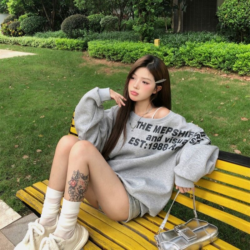 美式斜肩灰色卫衣慵懒风2026春秋季新款辣妹露肩显瘦宽松百搭上衣