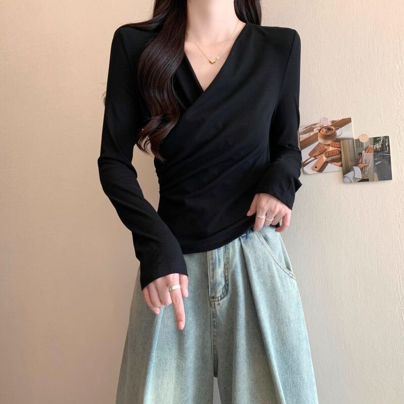 设计感韩式交叉v领修身长袖t恤女秋冬纯欲减龄褶皱百搭德绒打底衫