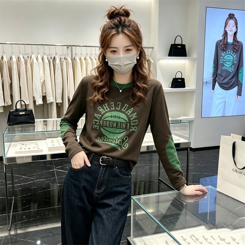 秋冬新款德绒打底长袖T恤复古上衣女士撞色辣妹印花美式休闲百搭