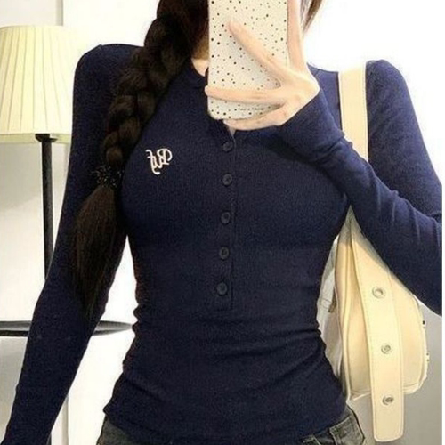 设计感纽扣长袖字母刺绣T恤女2026秋季百搭修身半开领打底上衣潮