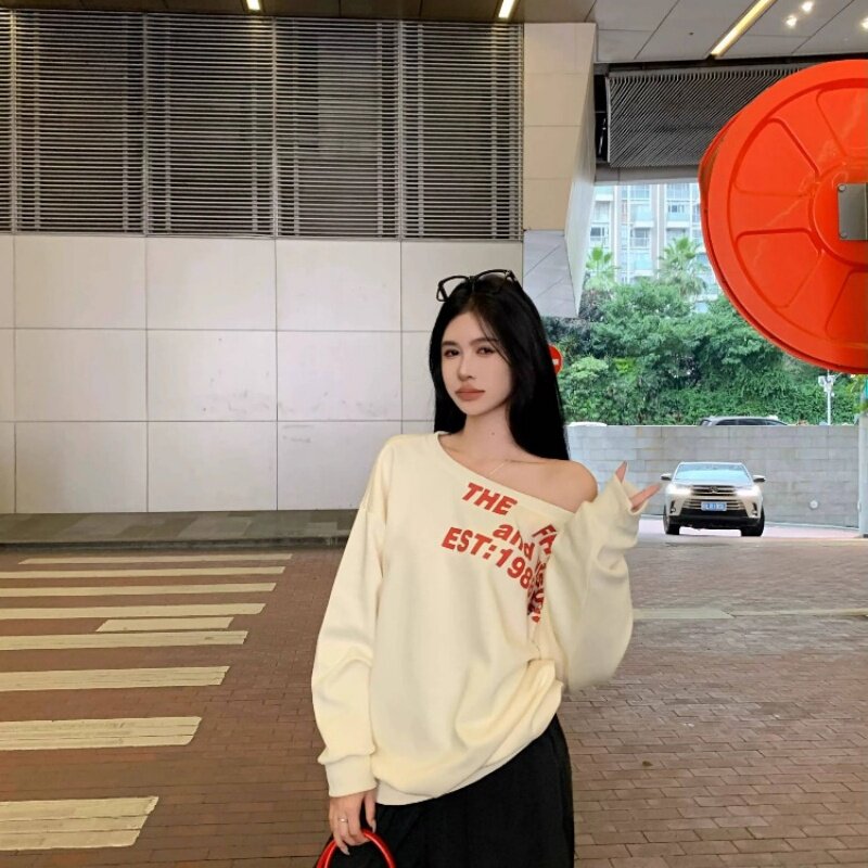 ins超火新款学生斜肩字母设计感长袖卫衣女辣妹宽松小众春秋上衣