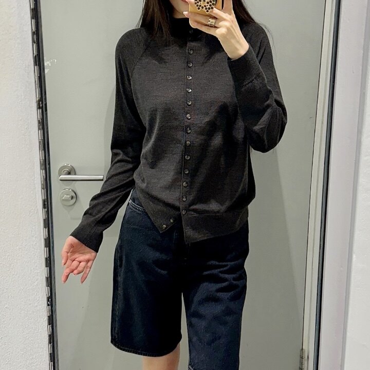 COS风女装 修身版型美利奴羊毛高领开衫2026秋季新品1346089001图片