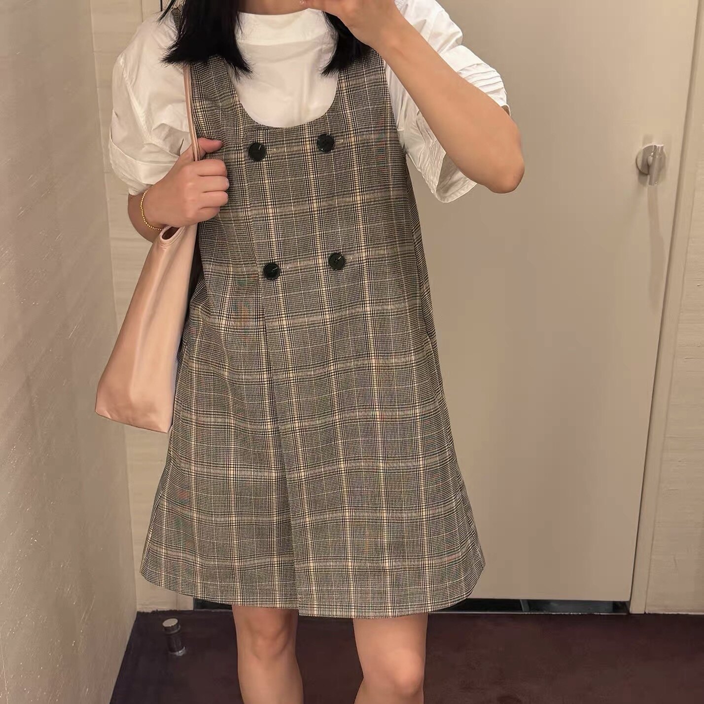 COS风女装 2026秋季新品休闲格纹羊毛短款马甲连衣裙1359735002图片