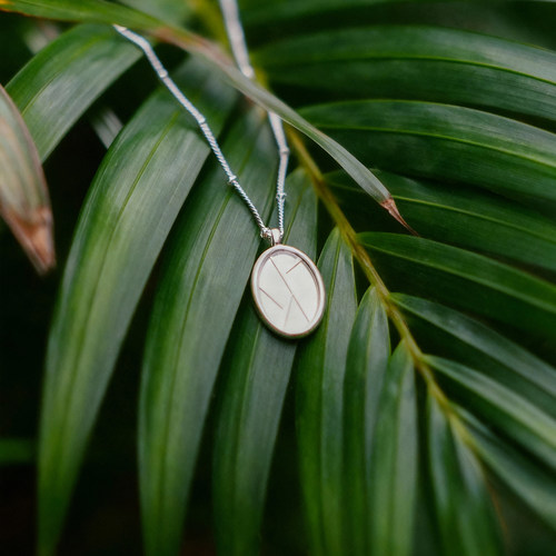 了木园林系列海棠花窗纯银项链