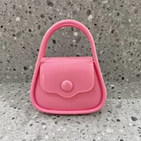 Большой арбуз красный может положить мобильные телефоны