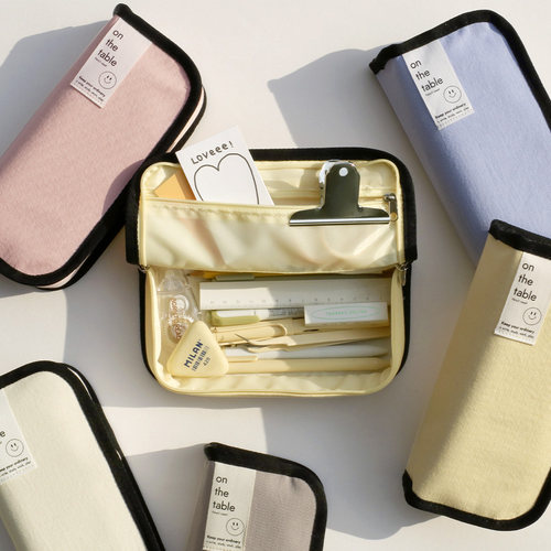 奶油色帆布收纳包大容量文具笔袋