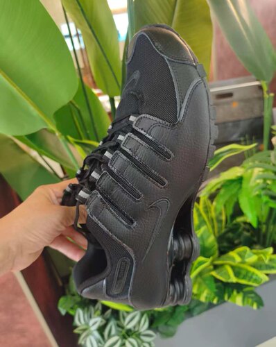 Nike Shox 耐克正品透气低帮运动鞋男士黑色跑步鞋IQ8263-002