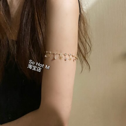 绝美臂链灵动水钻蝴蝶结挂坠手臂饰品古风ins百搭辣妹臂环手饰女
