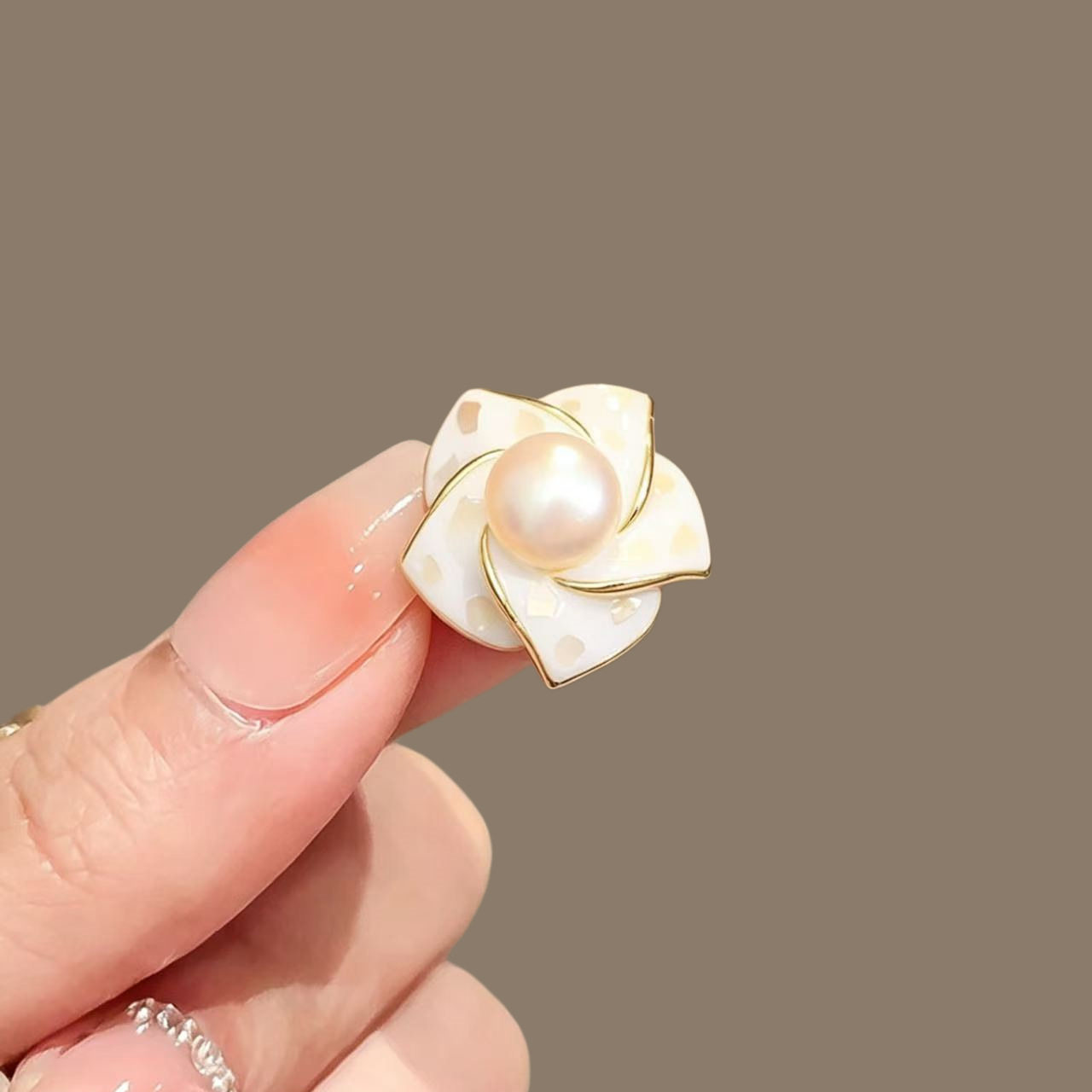 山茶花贝母片防走光隐形领针