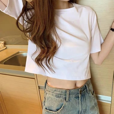 纯棉圆领百搭宽松短款上衣