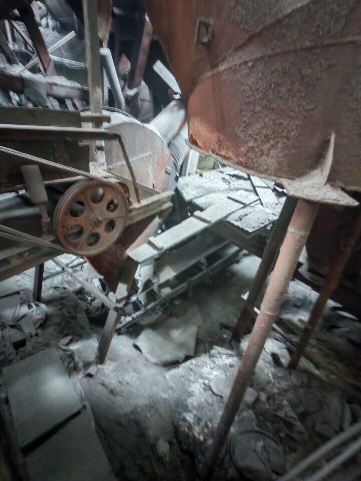 3月6日郑州变卖巩义市泰亨炉料厂名下回转窑一套网络拍卖公告