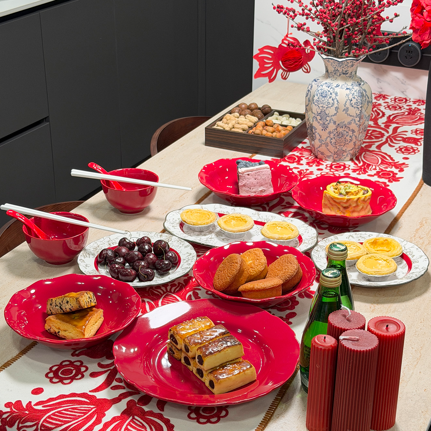 釉下彩高温陶瓷餐具2026新款碗碟套装家用喜式碗盘碟结婚礼物汤碗