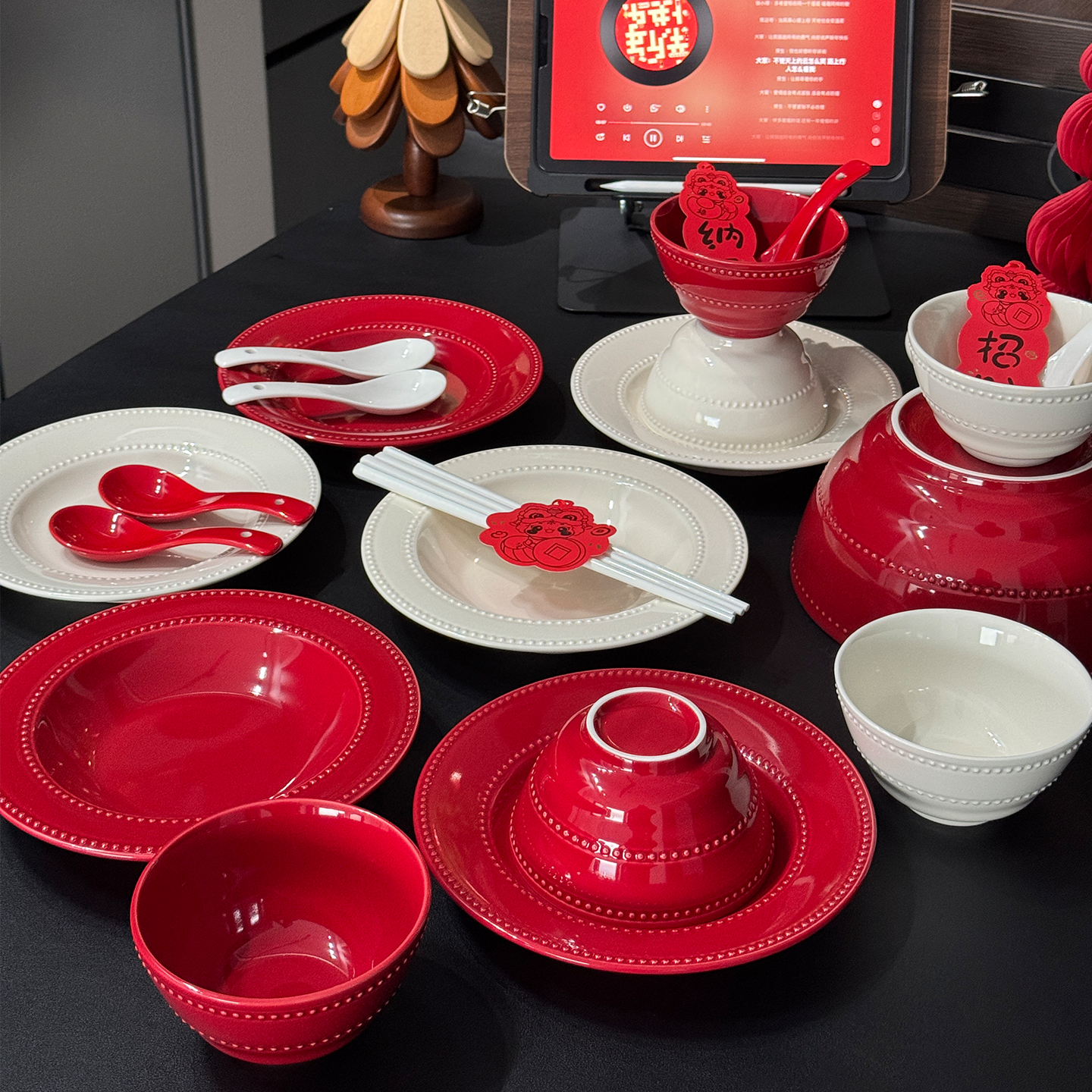 釉下彩新婚餐具2026新款釉碗碟套装家用高颜值简约餐具乔迁碗盘筷